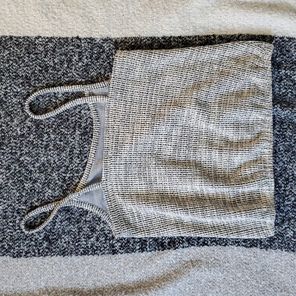 Ann Taylor Loft textured tank - Picture 4 of 6